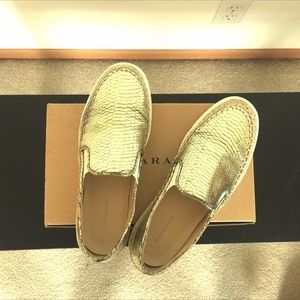 ZARA Sneaker